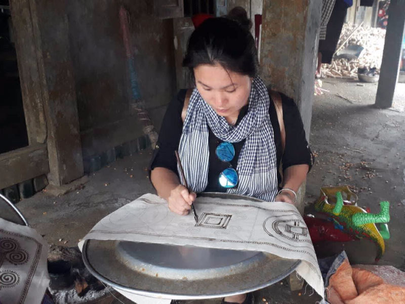Batic workshop, Hmong handicrafts, Vietnam ethnic