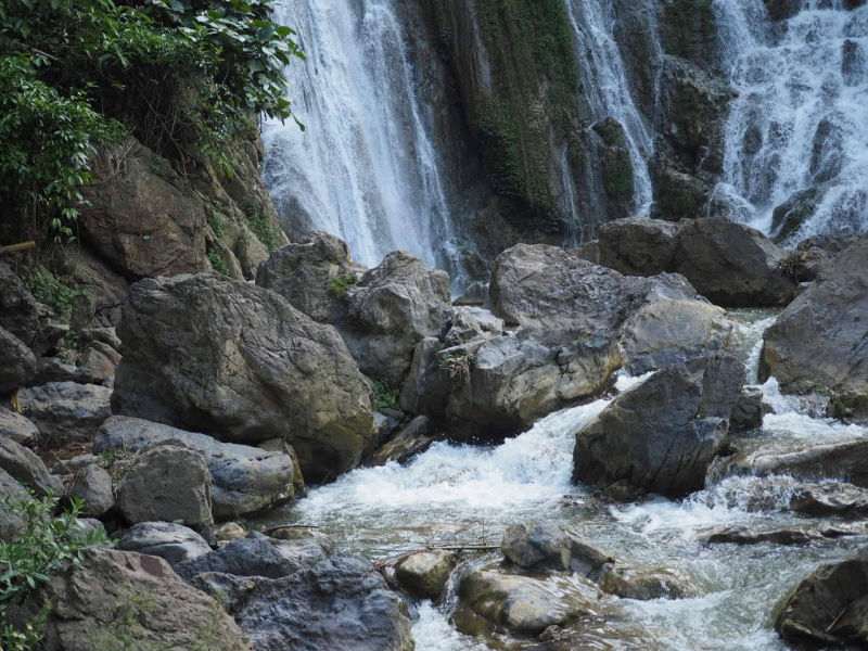 Go Lao waterfall