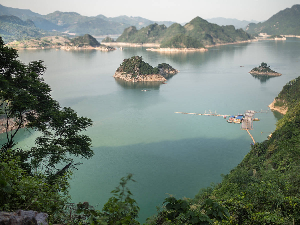 Hoa Binh lake, Da river. View point