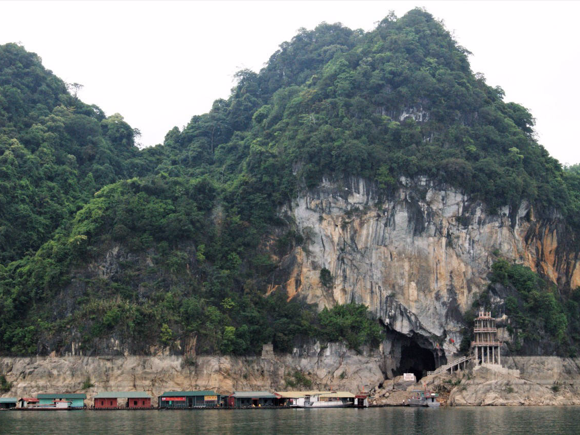 Thác Bờ Cave